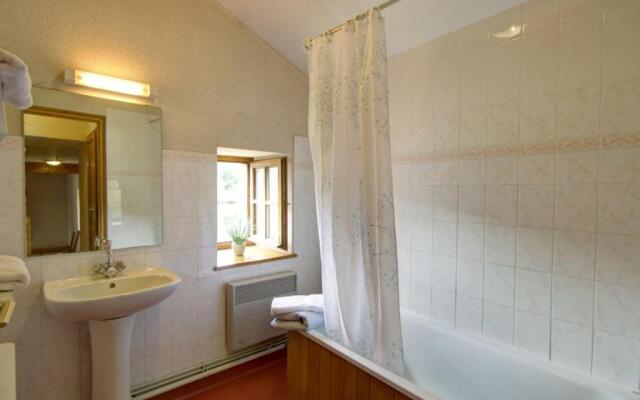 Gîte Les Salles, 4 pièces, 6 personnes - FR-1-496-225