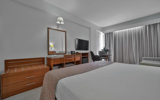 Kapetanios Odysseia Hotel
