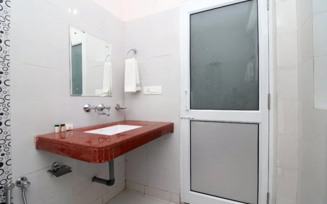 Hotel Benog Breeze By OYO Rooms