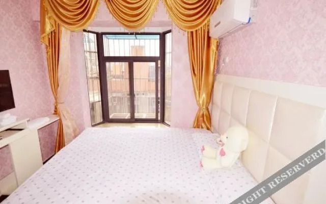 Rujia theme apartment (Wuhan Hankou railway station store)