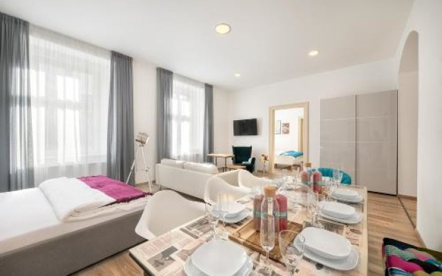 Luxurious Apartments Karlin