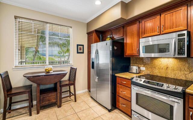 Waikoloa Beach S E33 2 Bedroom Condo by RedAwning