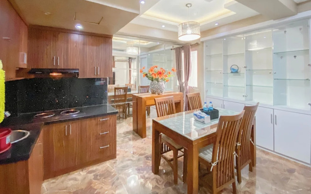 Spacious 2Br Apartment At Pakubuwono Terrace