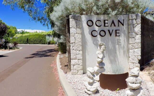 Contemporary Cove