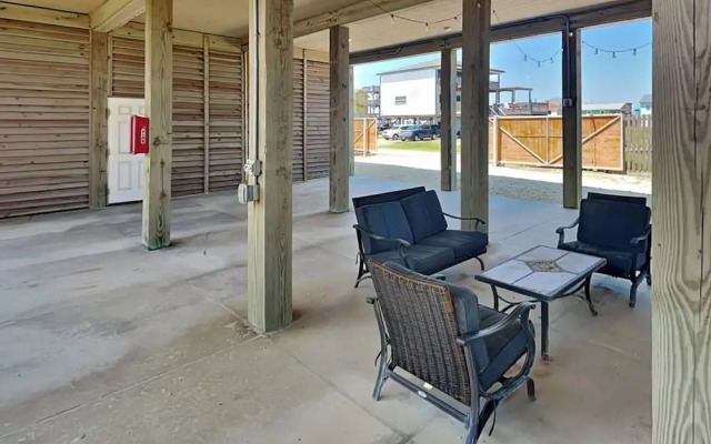 Shark's Tooth Beachfront