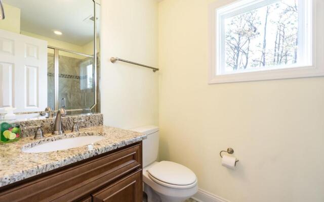 Southern Charm by Oak Island Accommodations