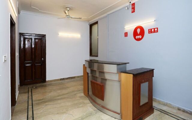 OYO 13843 Moonlight Residency