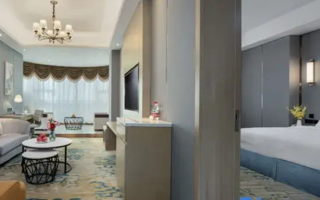 Vienna International Hotel (Korla Qilin Bridge store)