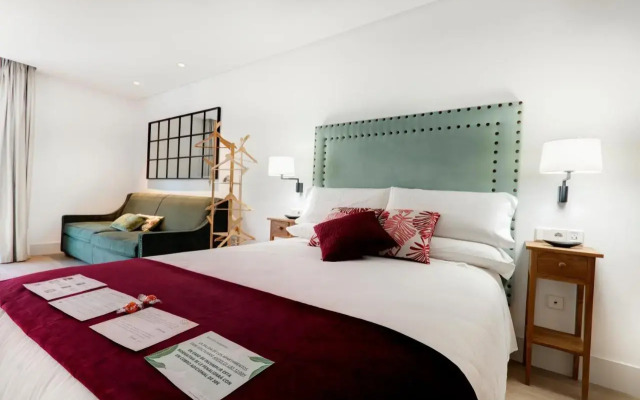 Apartamentos Turísticos La Plaza