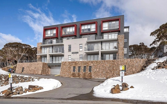 Moritz Apartments
