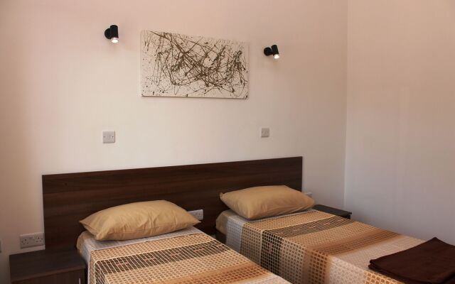 Blue Harbour 4 Seafront apartment by Getaways Malta