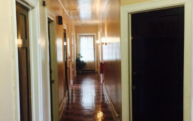 Moreland Guesthouse