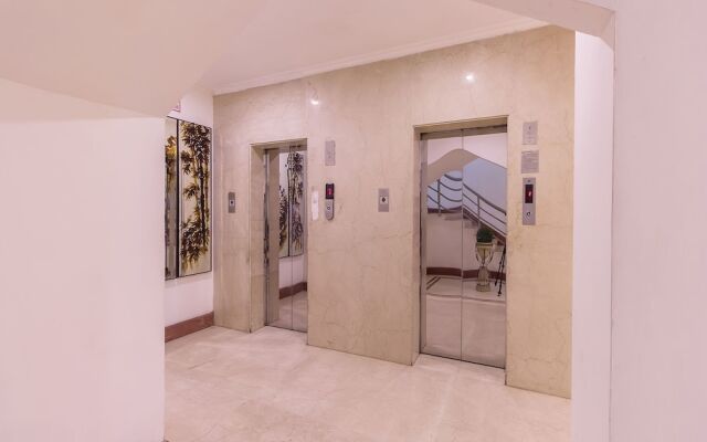 OYO 8450 Hotel Grand Starline