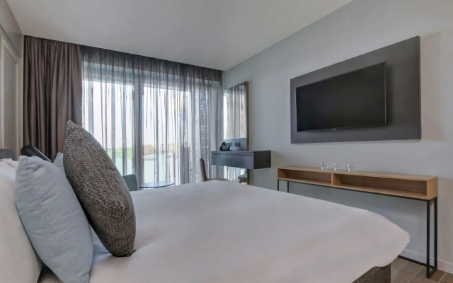 Land's End Boutique Hotel