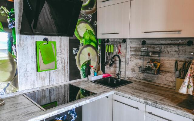 Апартаменты на улице Челюскинцев 101Б