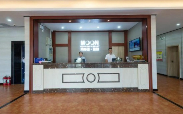 Family Inn Xuchang Railway Station