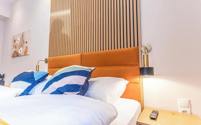 4BR Apt. for Groups 6-Min to Stadthalle