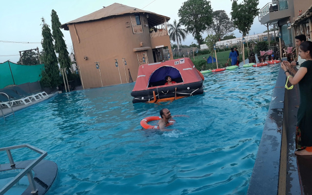 Hotel Natraj & Resort