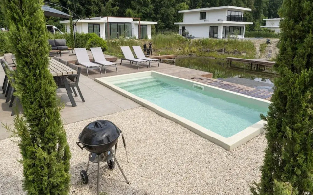 Villa With Sauna and Heated Pool Near Harderwijk
