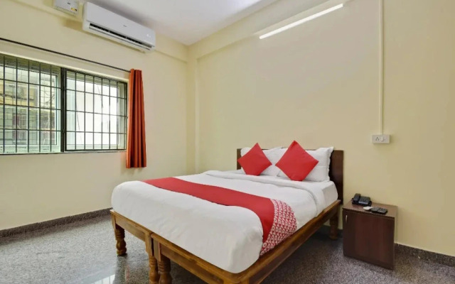 OYO 13043 Sree Sai Suites