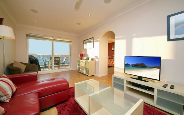 Kiah, Unit 1/53 Victoria Parade