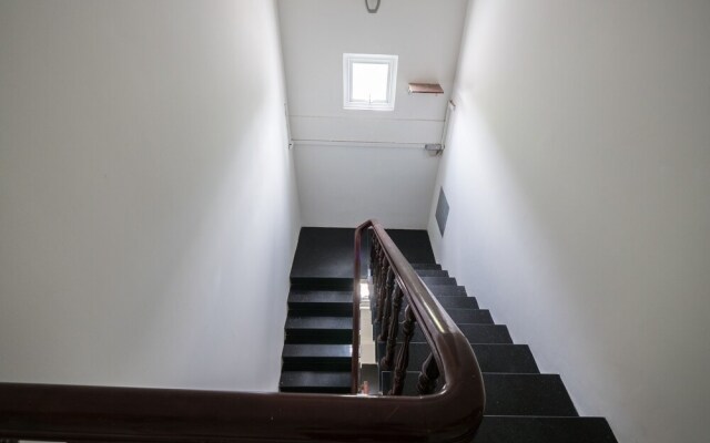 Joy House & Apartment