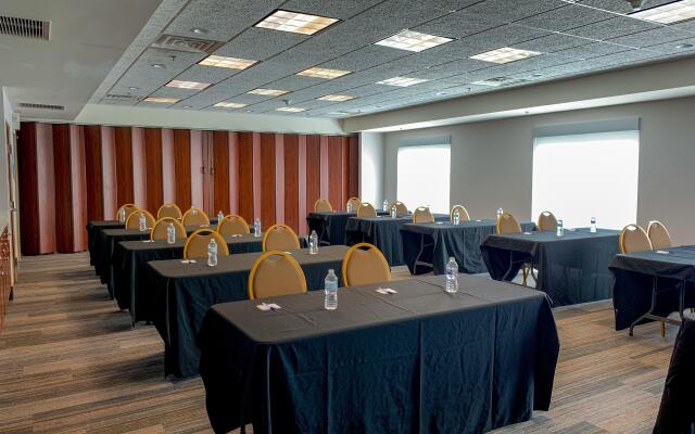 Holiday Inn Express & Suites Lexington Dtwn Area-Keenland by IHG