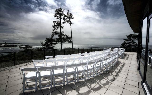 Black Rock Oceanfront Resort