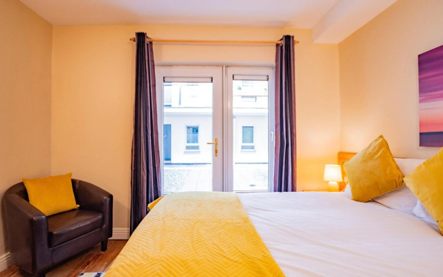 The Harbour Mills, The Willow by Shortstays