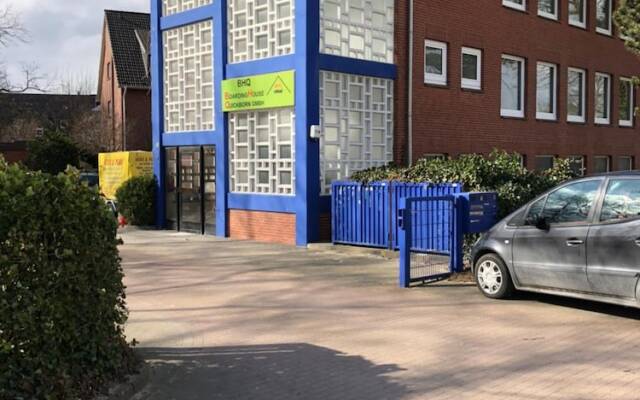 BHQ - BoardingHouse Quickborn - Hostel