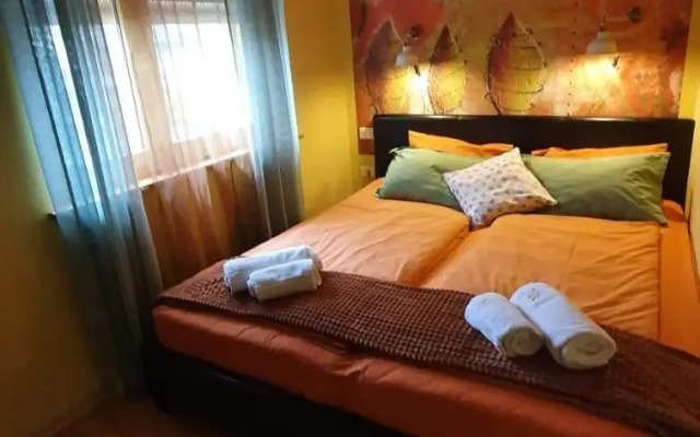 Apartment and Rooms HISA SONCA