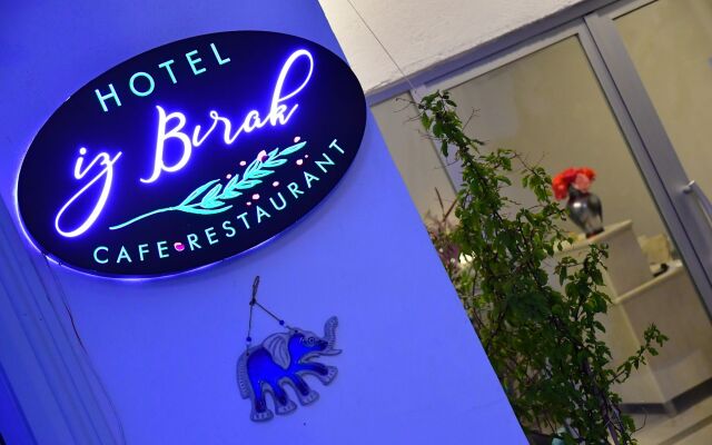 Iz Birak Hotel