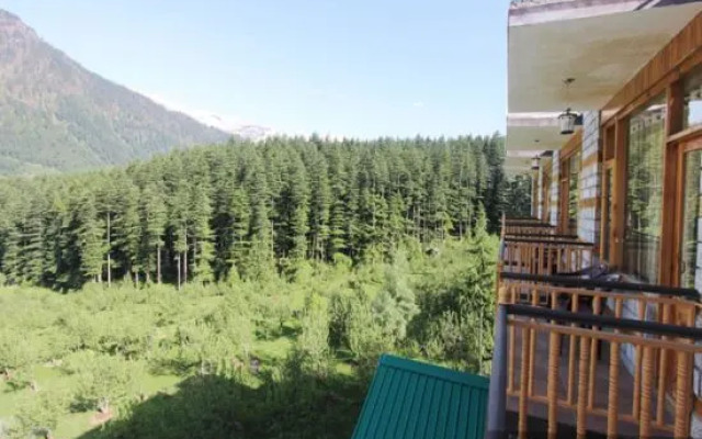 Hotel Manu Palace