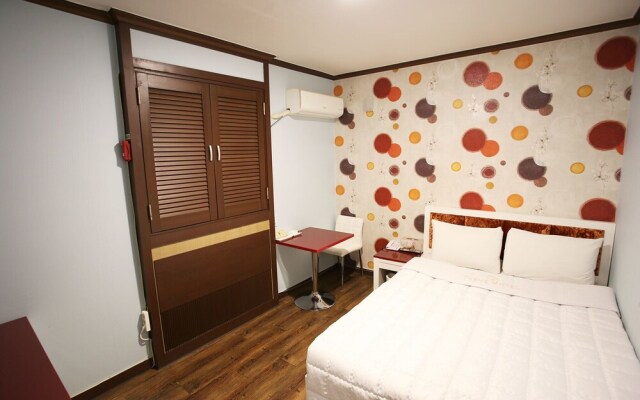 Gapyeong (Cheongpyeong) Theme
