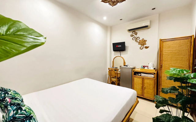 Calmette Hotel