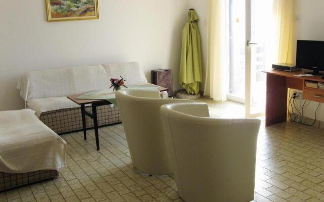 Apartments Mirja - 50m from the sea