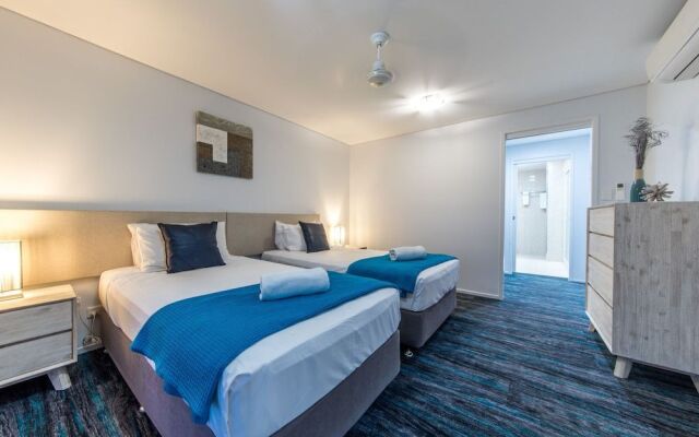 Coral View at Azure Sea