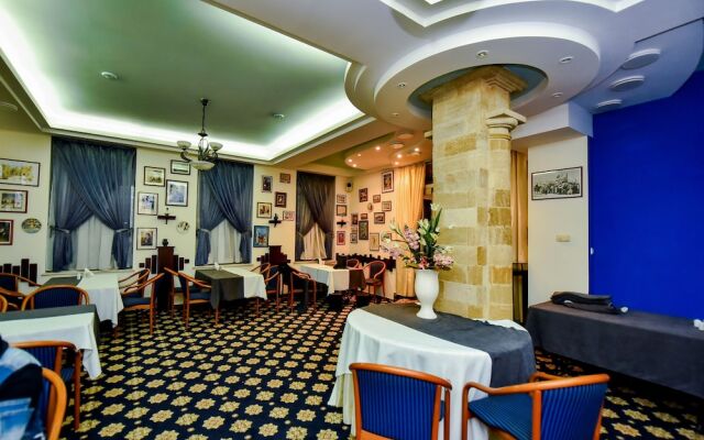 Mesogios Hotel