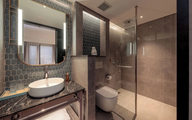 La Siesta Premium Lakeside