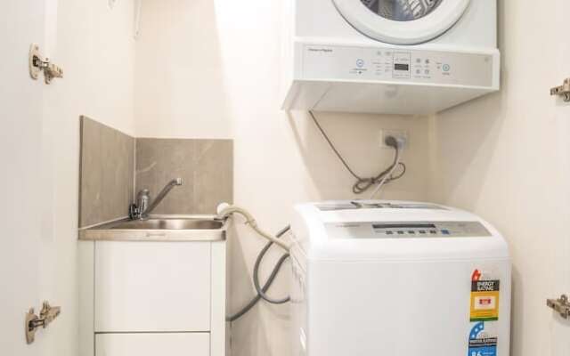 Relaxing Parramatta Apartment With Parking