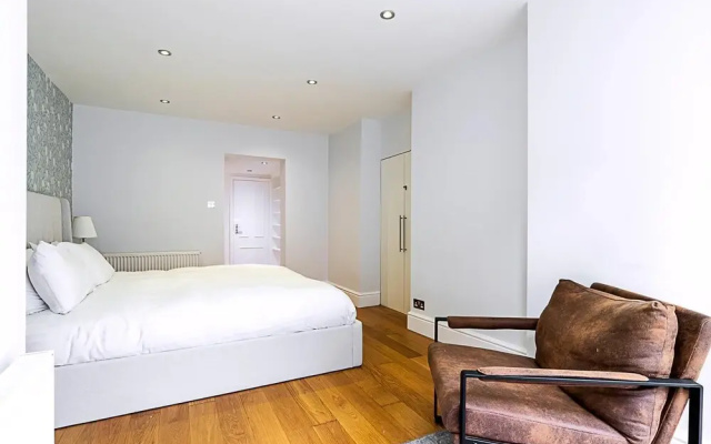 Charming Two-Bedroom Flat in West Hampstead