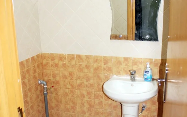 Al Eairy Furnished Apartments Qassim 3