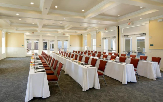 Avila Lighthouse Suites