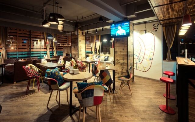T&Q Hostel Broad and Narrow Alley Branch