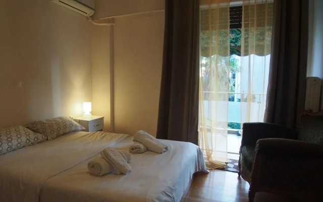 Homely Stay at Acropolis Museum
