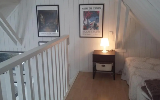 Airport Mint House Studio