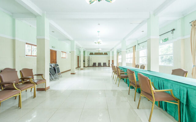 万隆艾里艾考苏卡萨利塞尔珊八居里酒店(Airy Eco Sukasari Sersan Bajuri Bandung)