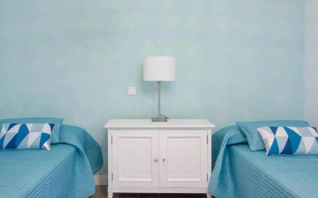 Sensacional Apartamento Junto a Palacio Real by Batuecas