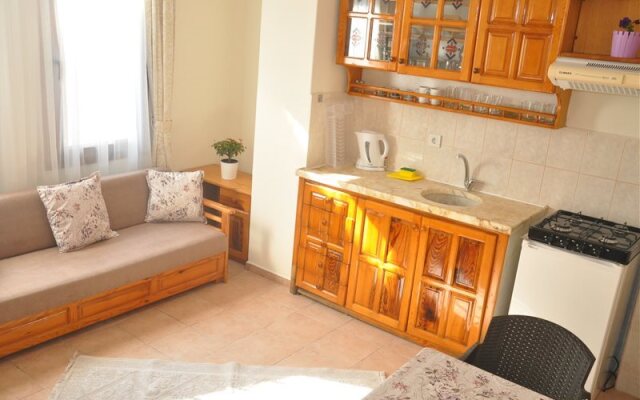 Dalyando Hotel