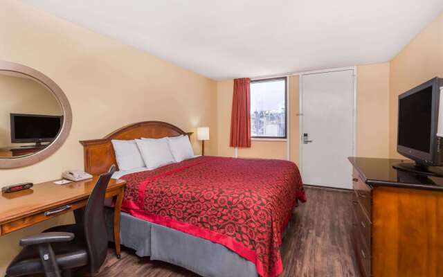 Days Inn by Wyndham College Park Airport Best Road